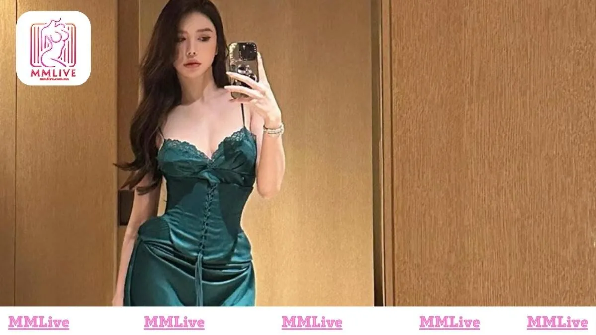 Khi nàng hầu gái "đảm đang" Yuan Sayuki biến không gian sang trọng trở nên nóng bỏng hơn bao giờ hết.